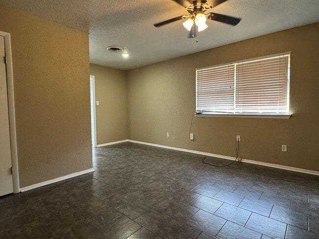 Photo - 6605 NW Denver Ave Unidad B