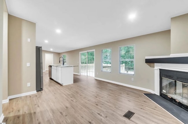 Photo - 116 Pine Log Ford Rd