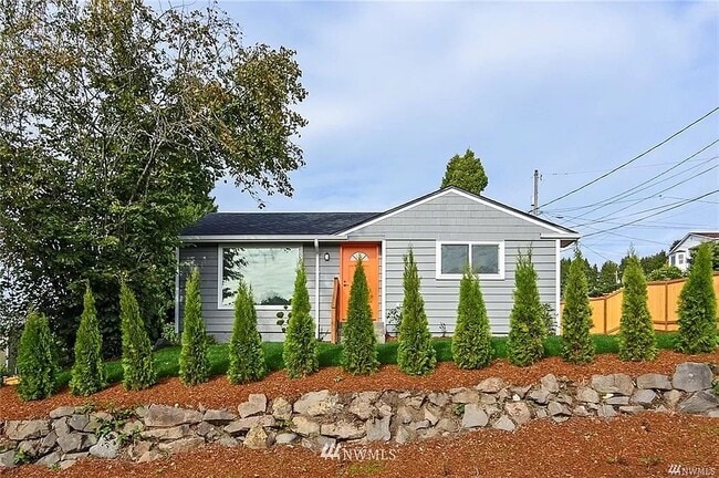 Building Photo - 3716 S Roxbury St Unit A