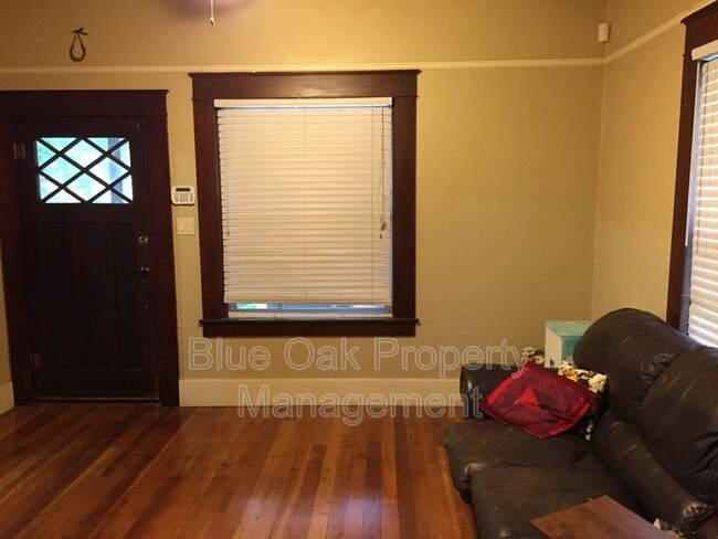 Photo - 1510 W 5th St