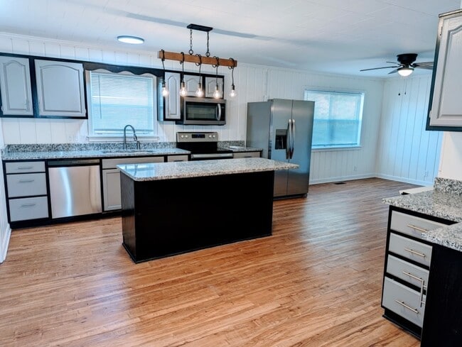 Building Photo - 3721 Rucker Blvd