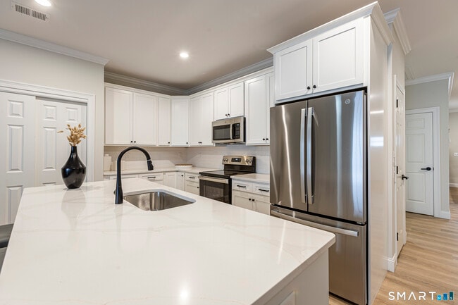 Photo - 7 Loomis Rd Unit C