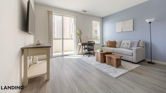 Photo - 2900 E 16th Ave Unidad 239