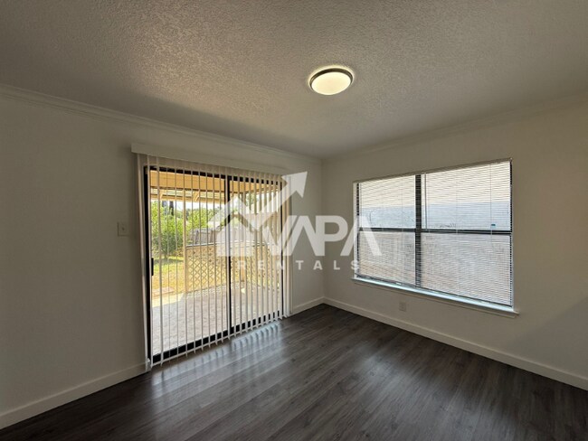 Photo - 7230 Grassy Trail