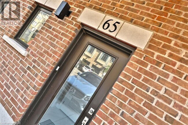 Photo - 65 Esplanade Ln