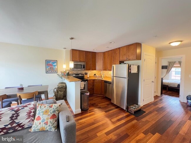 Building Photo - 911 Kennedy St NW Unit 13 Rental