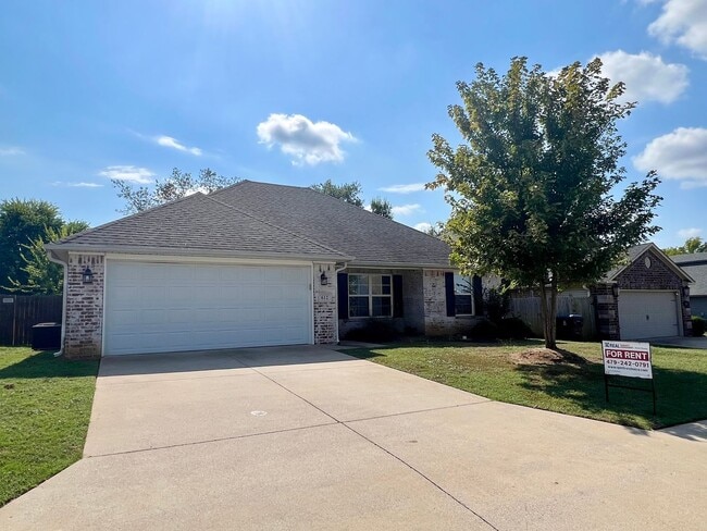 Photo - 612 Ridge Point Dr