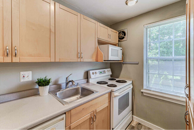 Building Photo - 109 E Glebe Rd Rental