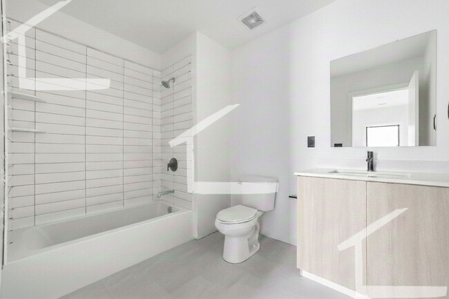 Photo - Beautiful 3Br/2Bth NEW CONSTRUCTION apartment! Laundry in unit! Great locations!