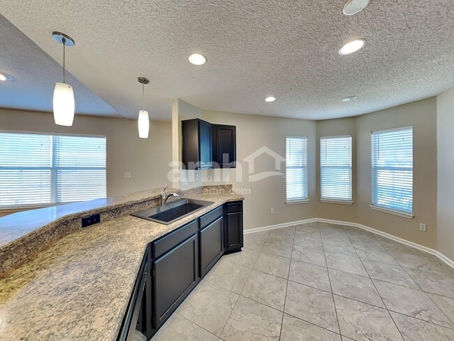 Photo - 3139 Wavering Ln