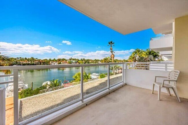 Photo - 5600 Collins Ave Unidad 4H