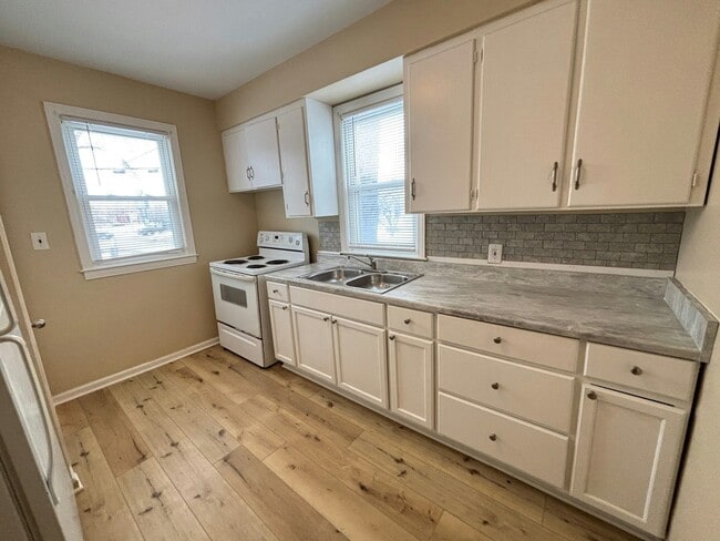 Photo - 22517 Petersburg Ave