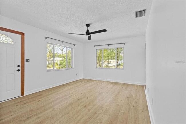 Photo - 6206 S Foster Ave
