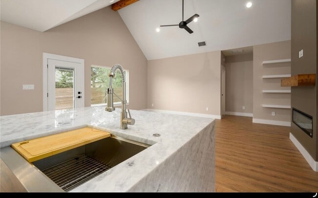 Photo - 4808 Dry Creek Rd