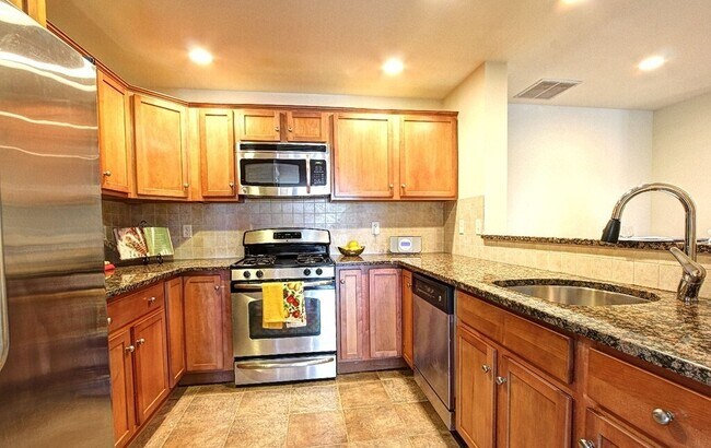 Photo - 114 Wyllis Ave Apartments Unit 118T