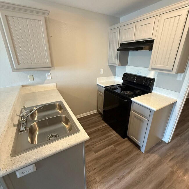 Photo - $500 Off 1st Full Month!* All Utilities In... Apartamento Unidad 107A