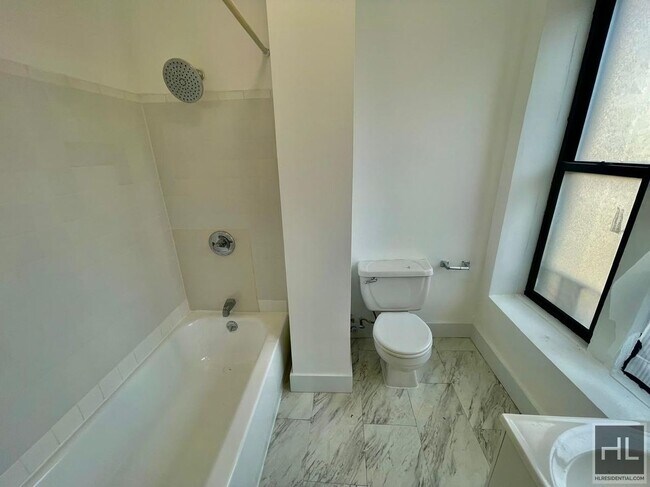 Photo - YORK AVENUE Unit 5B