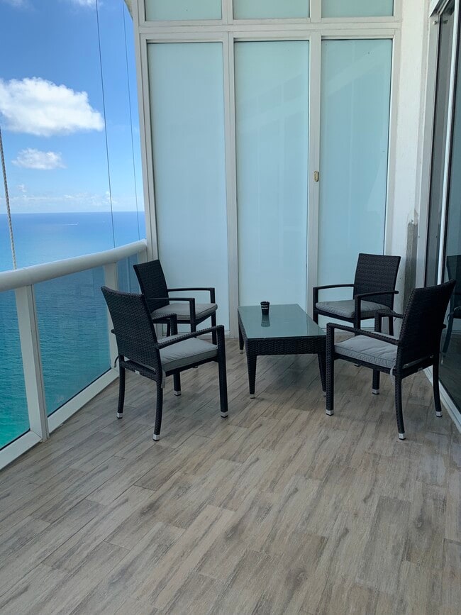 Photo - 15811 Collins Ave Unit 4203