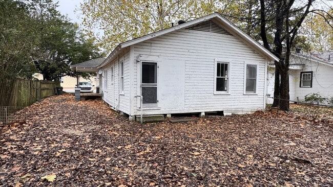 Photo - 701 Montgomery Ave