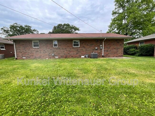 Photo - 304 S Hilgard St