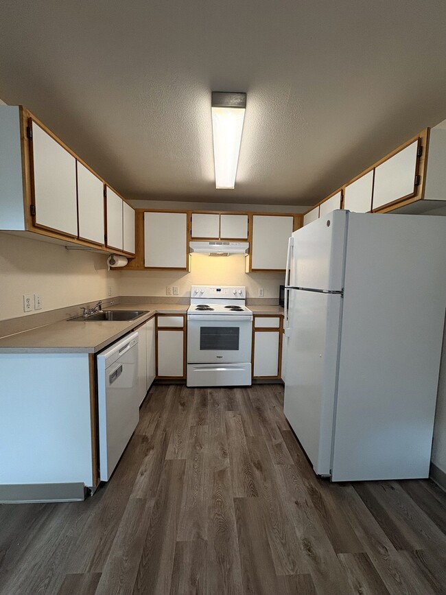 Quail Hollow Apartments