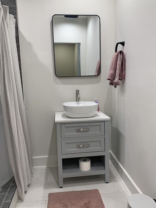 Photo - 3933 S 3rd St