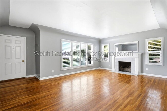 Photo - 425 E Center St