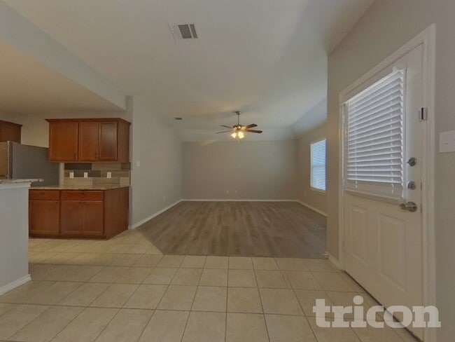 Photo - 1160 Wentworth Wy