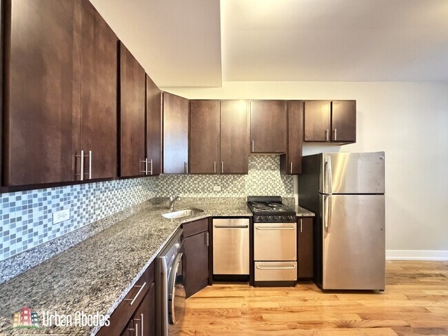 Photo - 2834 N Mildred Ave Unit J06W