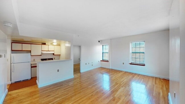 14 John Eliot Sq Unit 4E