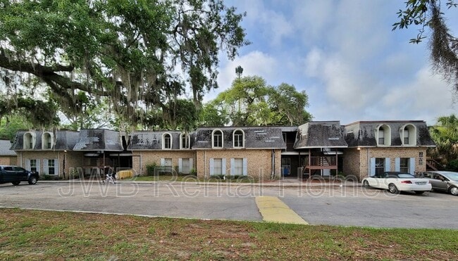 Photo - 851 Bert Rd Unidad #16 Rental