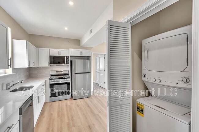 Building Photo - 88 Louis St Unit 8 Rental