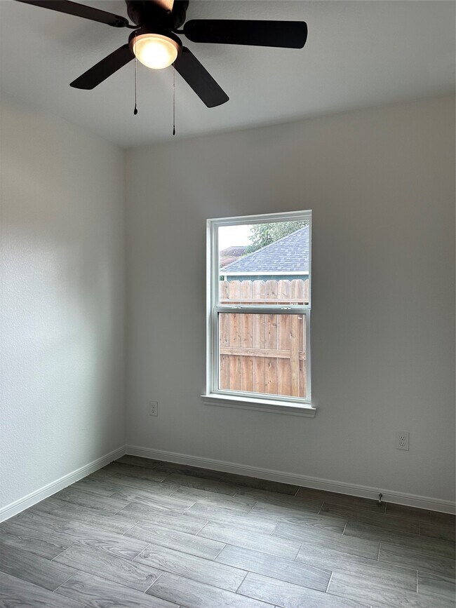 Photo - 16686 E Lynbrook