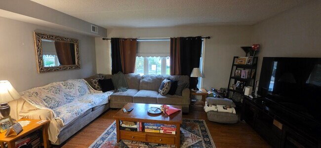 6240 S Newland Ave Unit 6240