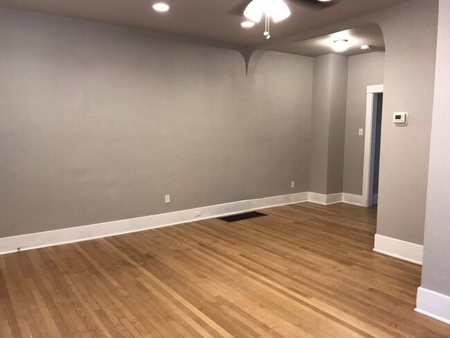 Photo - 1323 10th Ave