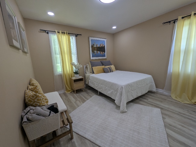 Photo - 100 Fairfield Pl NW