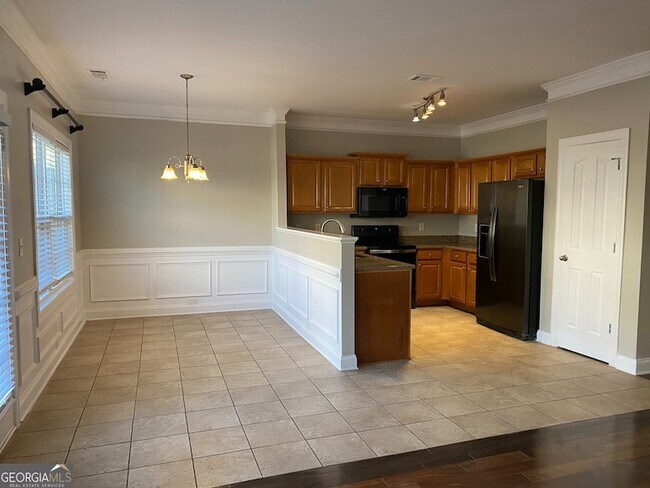 Photo - 2100 Cabela Dr