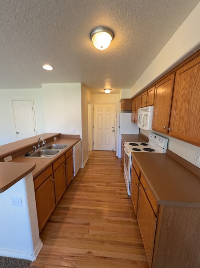 Photo - 6628 Watusi Rd