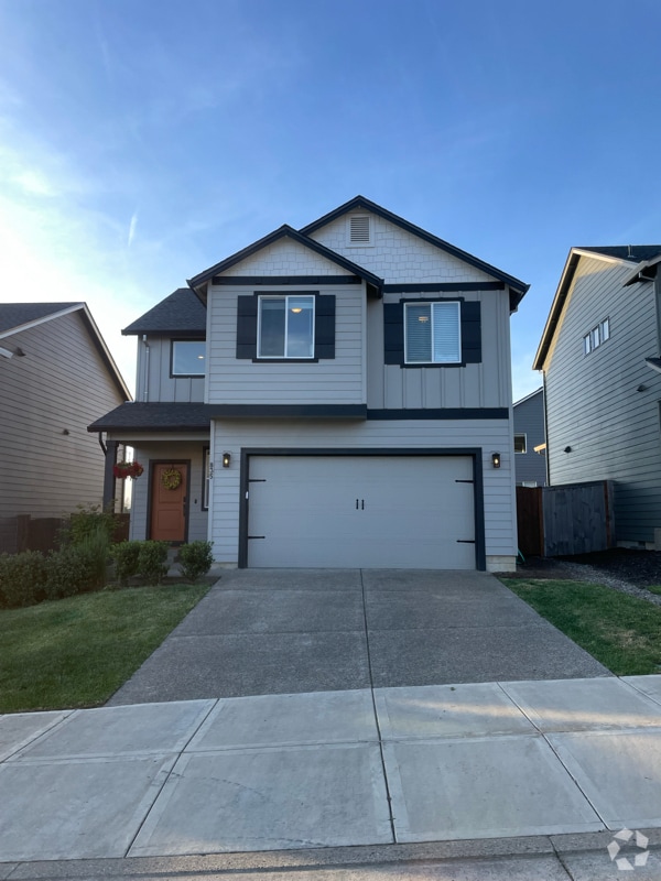 Building Photo - 835 NE Buckthorn Dr Rental