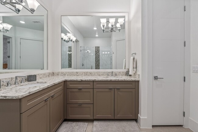 Photo - 15260 TX-105 Unidad 310