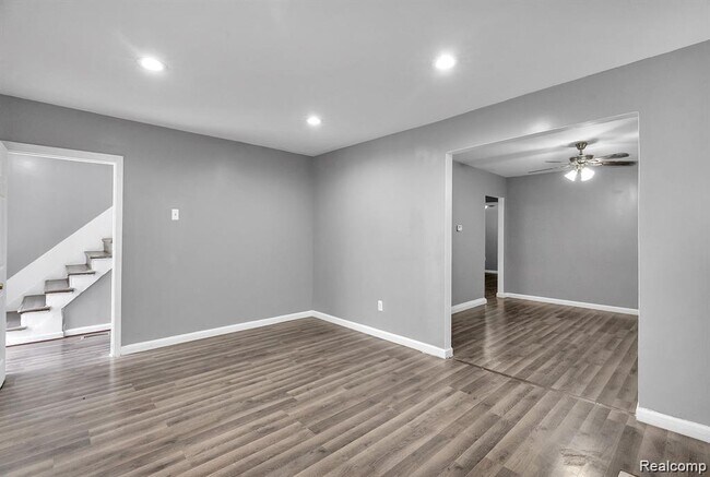 Photo - 15852 Washburn St Apartment