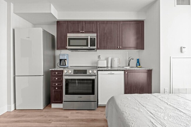 Photo - 1057 Bastion St Unit ID1036910P