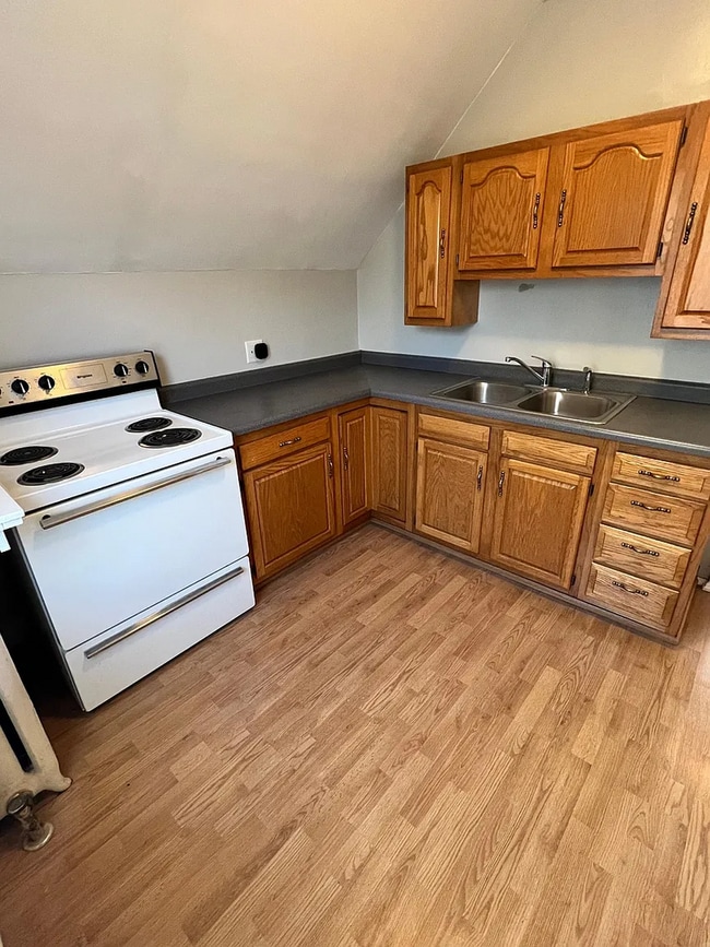 Photo - 4813 W 5th St Unit 2 Upper