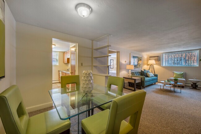 Photo - 11 Brattle Dr