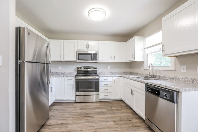Photo - 833 N Ponca Dr