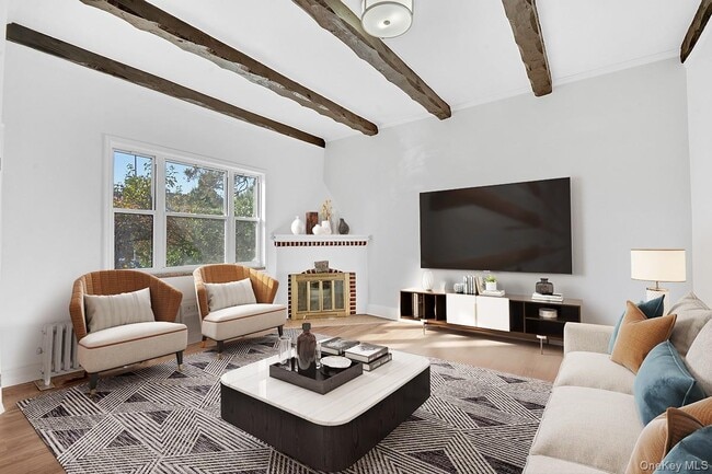 Photo - 88-33 Francis Lewis Blvd