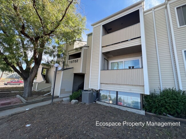 2 Bedroom 1 Bathroom Apartment in Aurora! - 2 Bedroom 1 Bathroom Apartment in Aurora! Unit 103