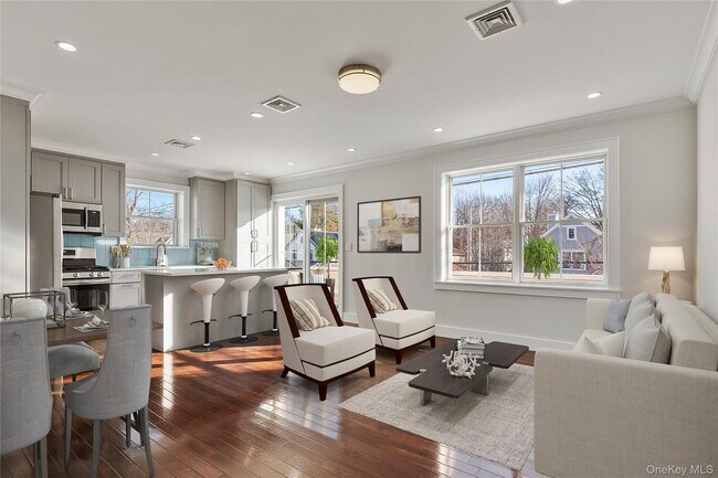 Photo - 385 Midland Ave Unidad 2