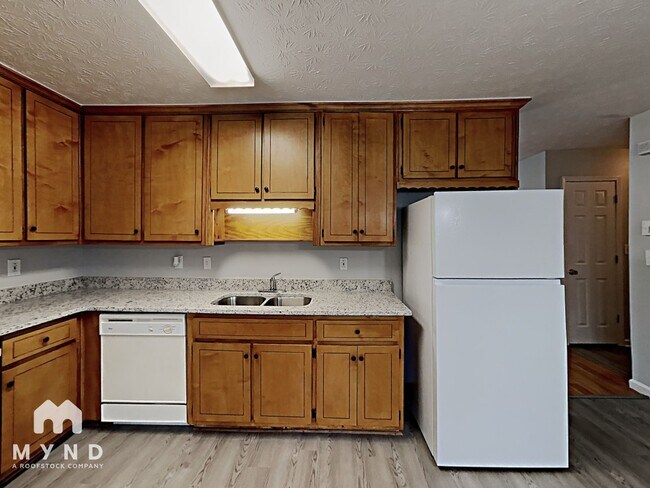 Photo - 10125 Village Dr NW