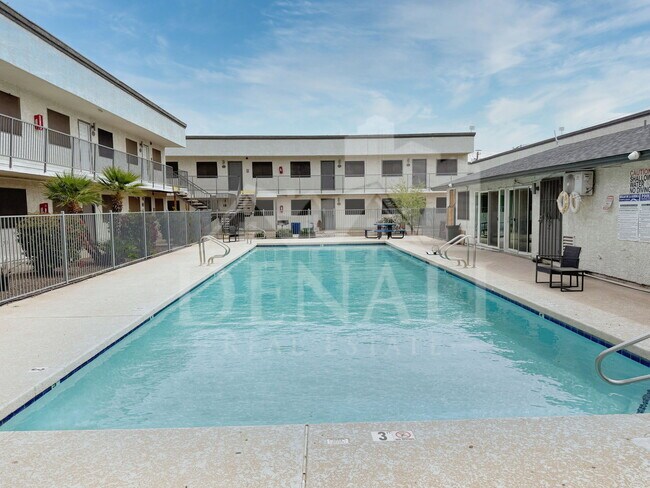 Building Photo - 18202 N Cave Creek Rd Unit Apt 148